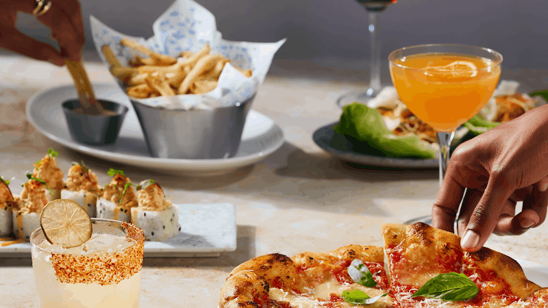 Earls Kitchen + Bar - Financial District (King & University)
